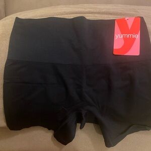 Yummie Black Shapewear Shorts sz M/L